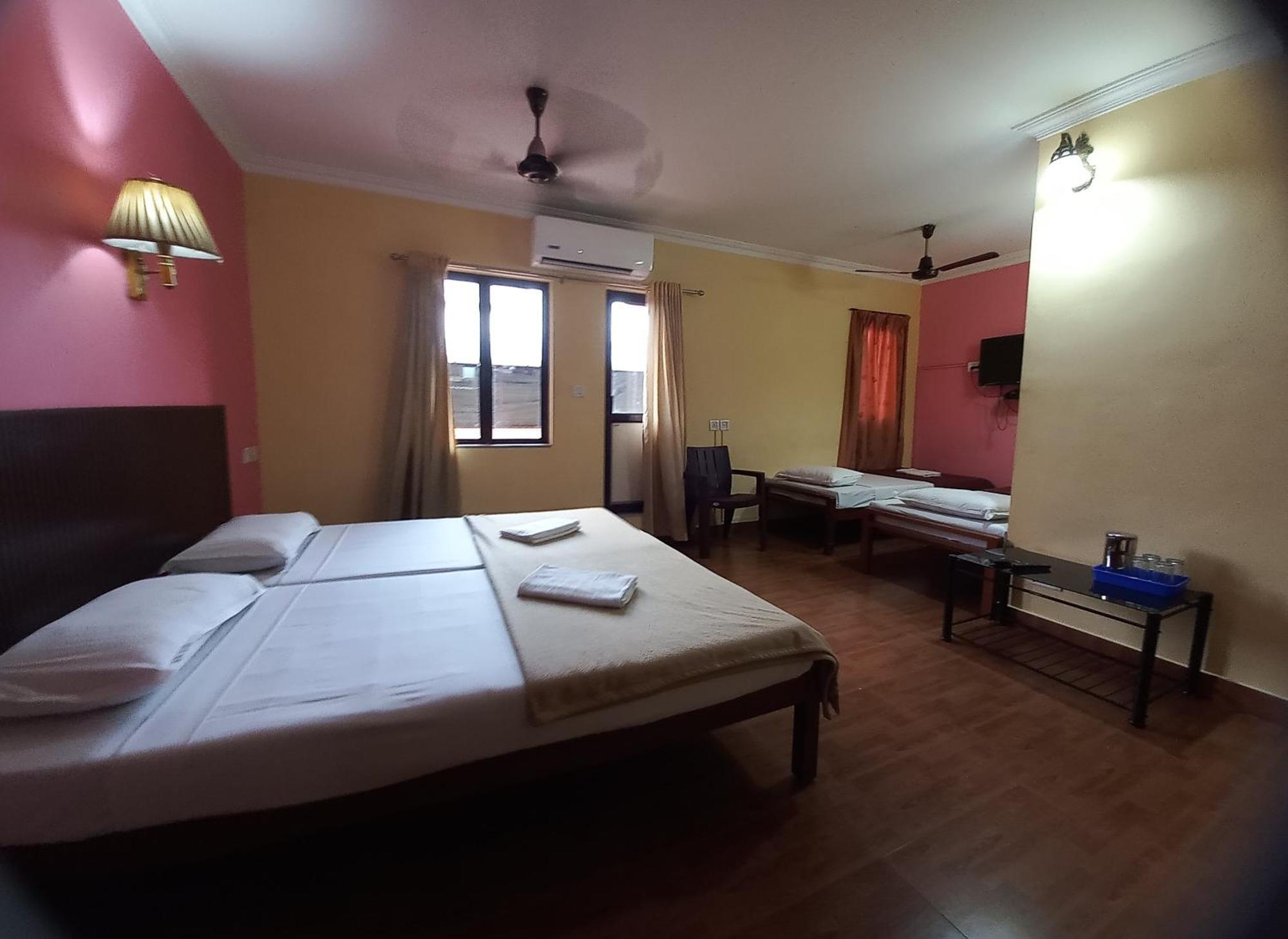 Hotel Srinivas Kochi Exteriér fotografie
