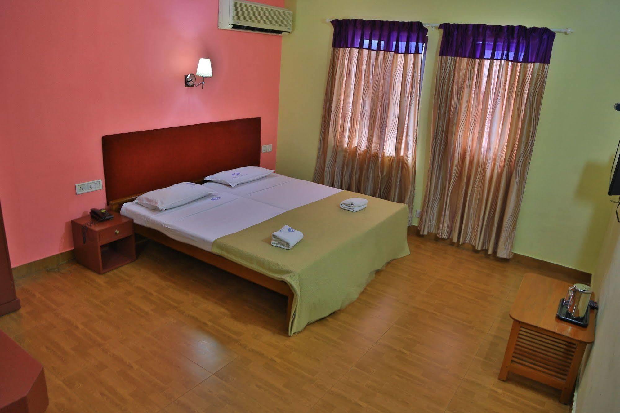 Hotel Srinivas Kochi Exteriér fotografie